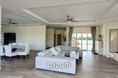 Luxury Lakeside Pool Villa, 4 Bedrooms, 4 Bathrooms