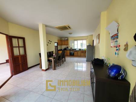 Tropical Hills : 2 storey 4 bed pool villa Soi 6