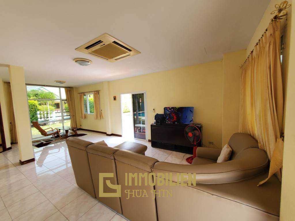 Tropical Hills : 2 storey 4 bed pool villa Soi 6