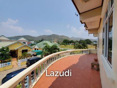 Tropical Hills : 2 storey 4 bed pool villa Soi 6