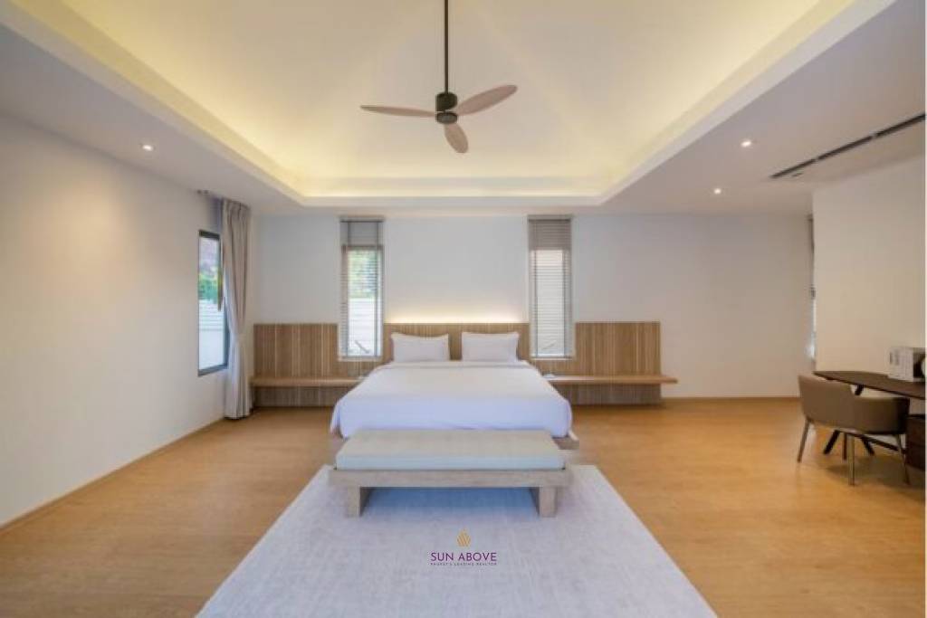 New renovated villa 4 beds in Cherngtalay