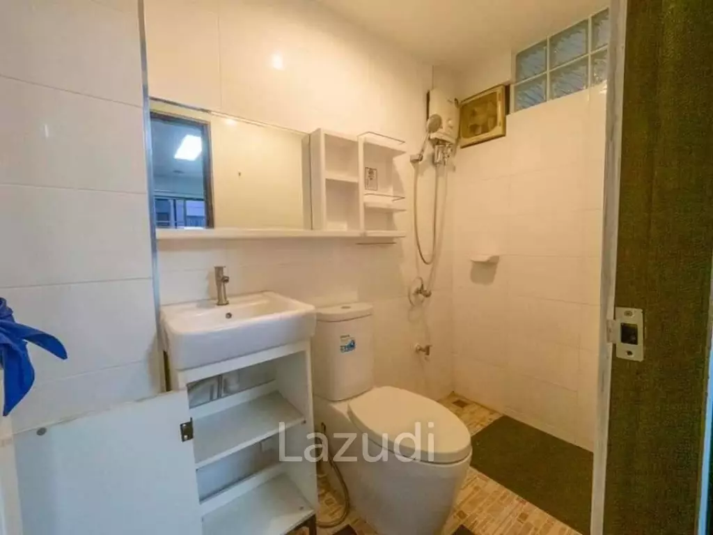 Luxury Home Office for rent in Phrakhanong