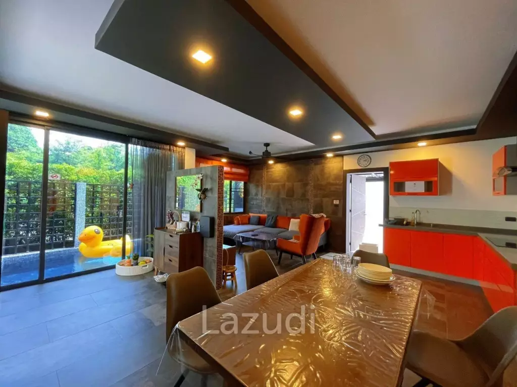 5 Beds 4 Baths 550 SQ.M. Villa in Thepprasit