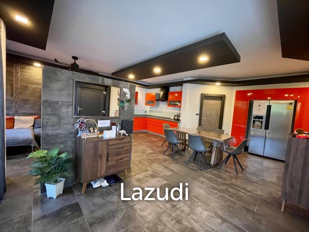 5 Beds 4 Baths 550 SQ.M. Villa in Thepprasit