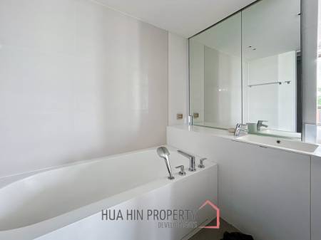 Veranda Residence : Luxury 2 Bedroom Condo