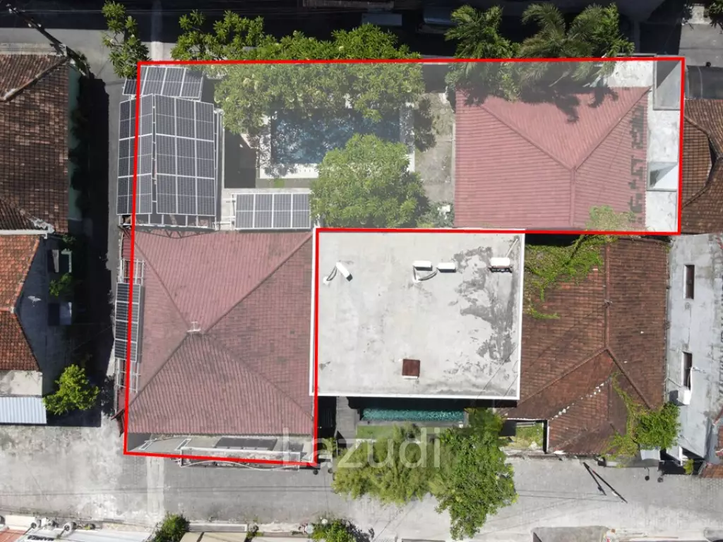 RESIDENTIAL LAND WITH BONUS BUILDING IN BERAWA