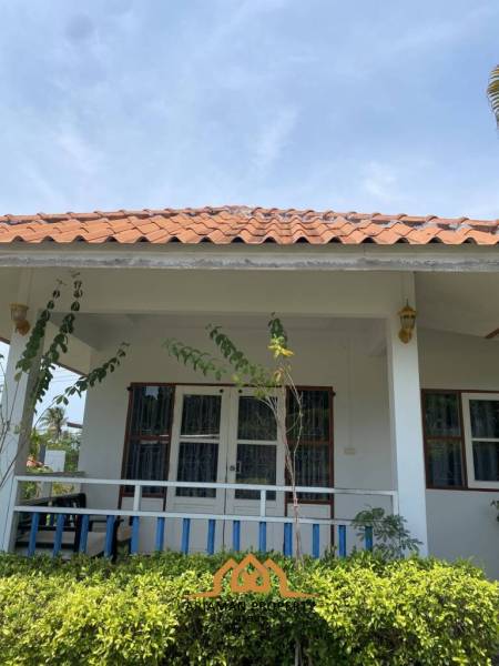 9 villas with shared pool in Maenam Soi 1