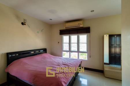 EMERALD HEIGHTS VILLAGE : 2 bed 2 storey panoramic views