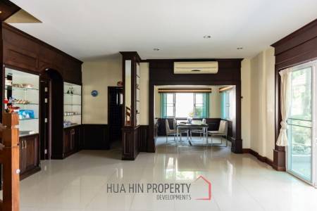 EMERALD HEIGHTS VILLAGE : 2 bed 2 storey panoramic views