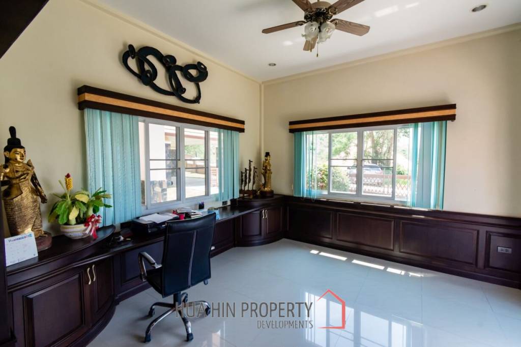 EMERALD HEIGHTS VILLAGE : 2 bed 2 storey panoramic views