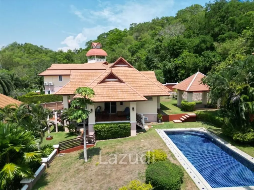 EMERALD HEIGHTS VILLAGE : 2 bed 2 storey panoramic views
