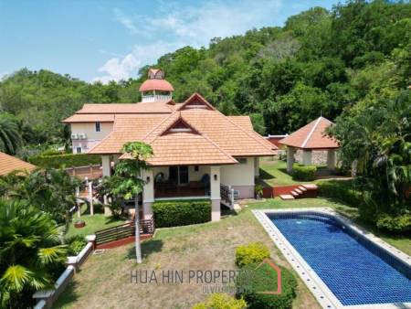 EMERALD HEIGHTS VILLAGE : 2 bed 2 storey panoramic views
