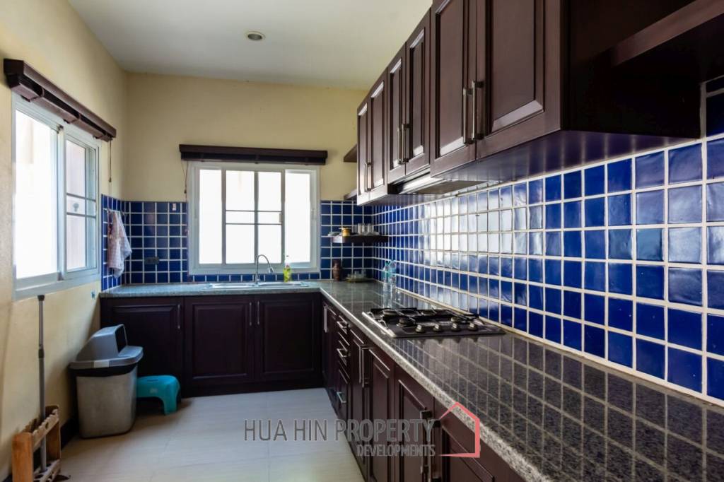 EMERALD HEIGHTS VILLAGE : 2 bed 2 storey panoramic views