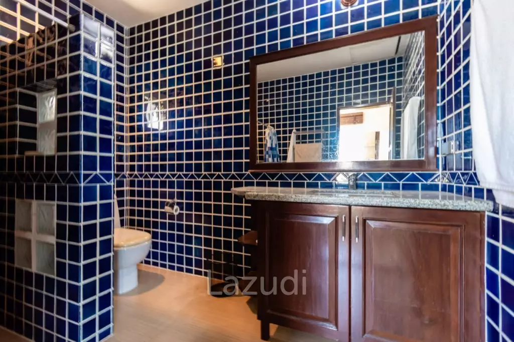 EMERALD HEIGHTS VILLAGE : 2 bed 2 storey panoramic views