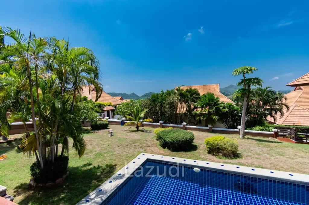 EMERALD HEIGHTS VILLAGE : 2 bed 2 storey panoramic views