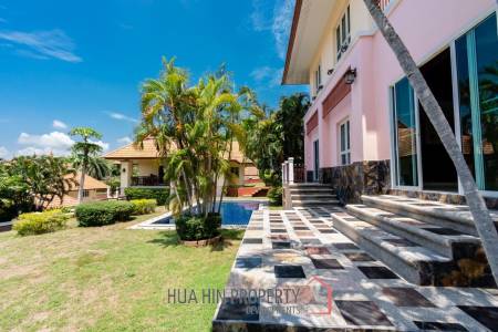 EMERALD HEIGHTS VILLAGE : 2 bed 2 storey panoramic views