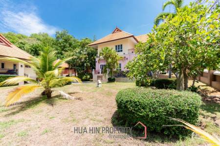 EMERALD HEIGHTS VILLAGE : 2 bed 2 storey panoramic views