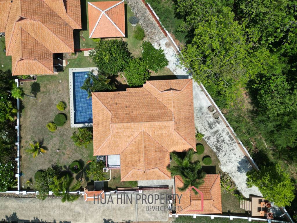 EMERALD HEIGHTS VILLAGE : 2 bed 2 storey panoramic views