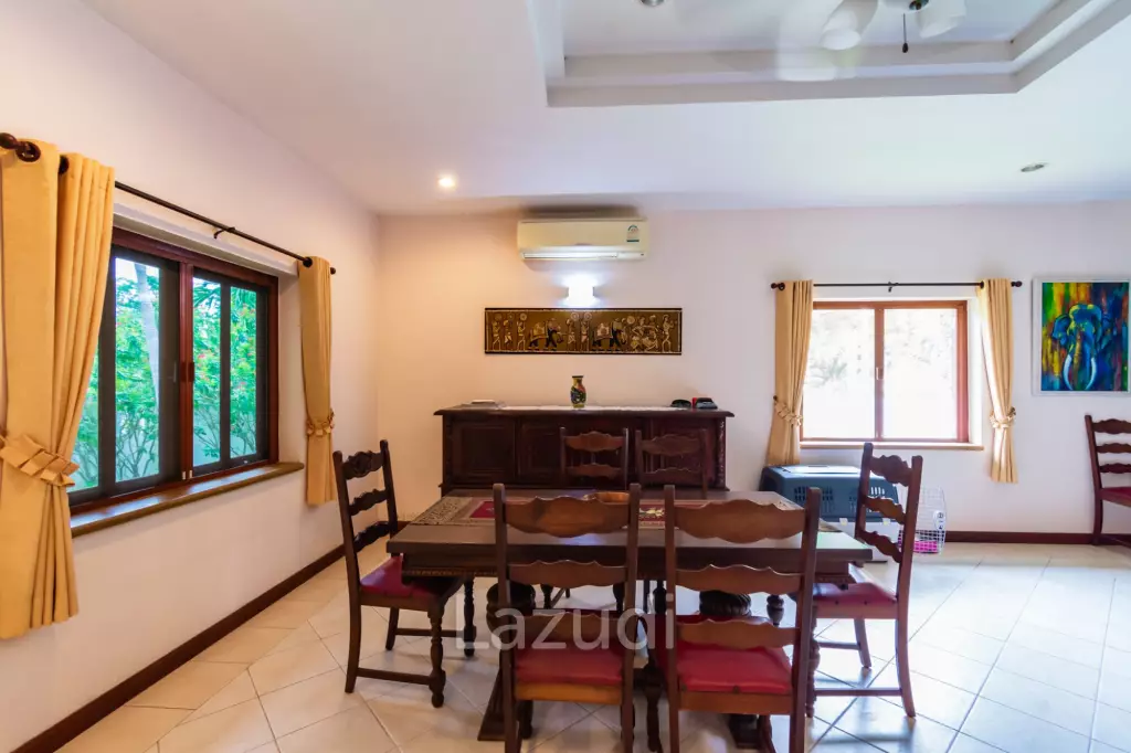 Great Price 4 Bed Pool Vila on large land plot