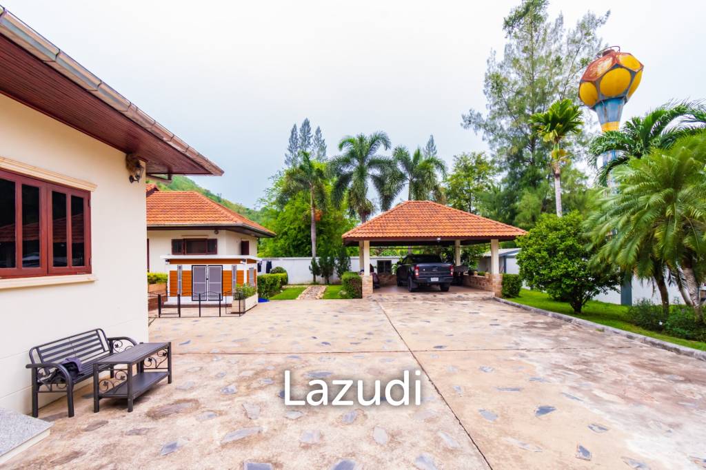 Great Price 4 Bed Pool Vila on large land plot