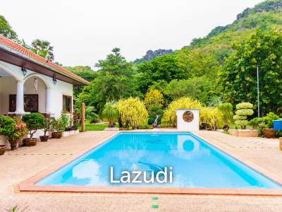 Great Price 4 Bed Pool Vila on large land plot