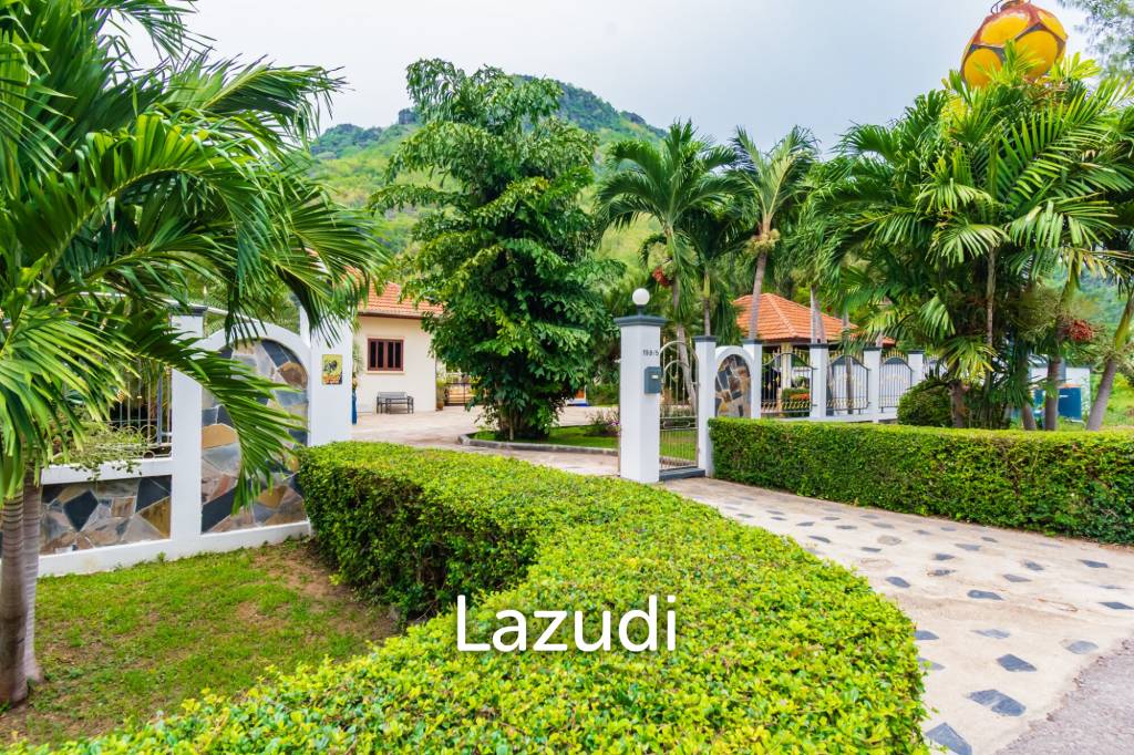 Great Price 4 Bed Pool Vila on large land plot