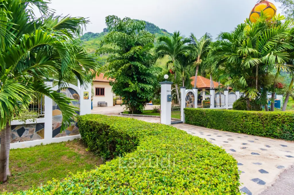 Great Price 4 Bed Pool Vila on large land plot