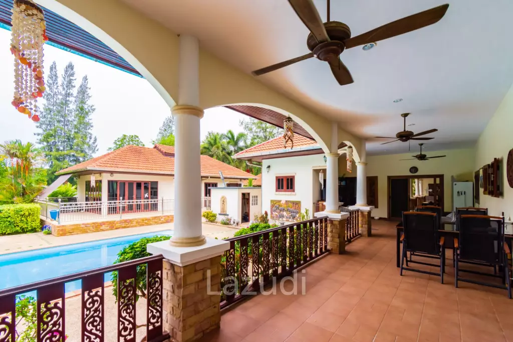 Great Price 4 Bed Pool Vila on large land plot