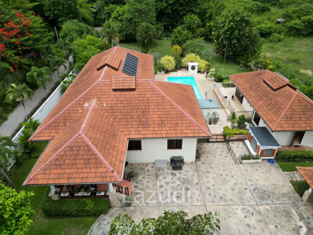 Great Price 4 Bed Pool Vila on large land plot