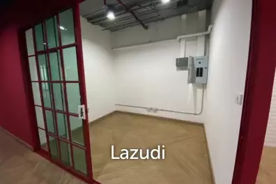 Luxury Office Space for rent in Watthana