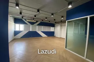 Luxury Office Space for rent in Watthana