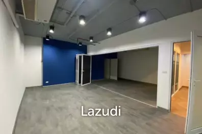 Luxury Office Space for rent in Watthana