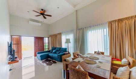 Elegant 2-Bedroom Townhouse in Choeng Thale, Phuket