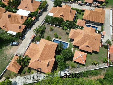 EMERALD HEIGHTS VILLAGE : 2 houses on large land plot with panoramic views