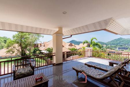 EMERALD HEIGHTS VILLAGE : 2 houses on large land plot with panoramic views