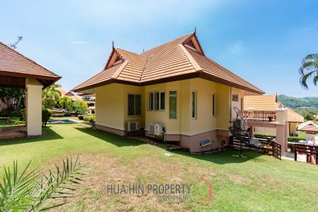 EMERALD HEIGHTS VILLAGE : 2 houses on large land plot with panoramic views