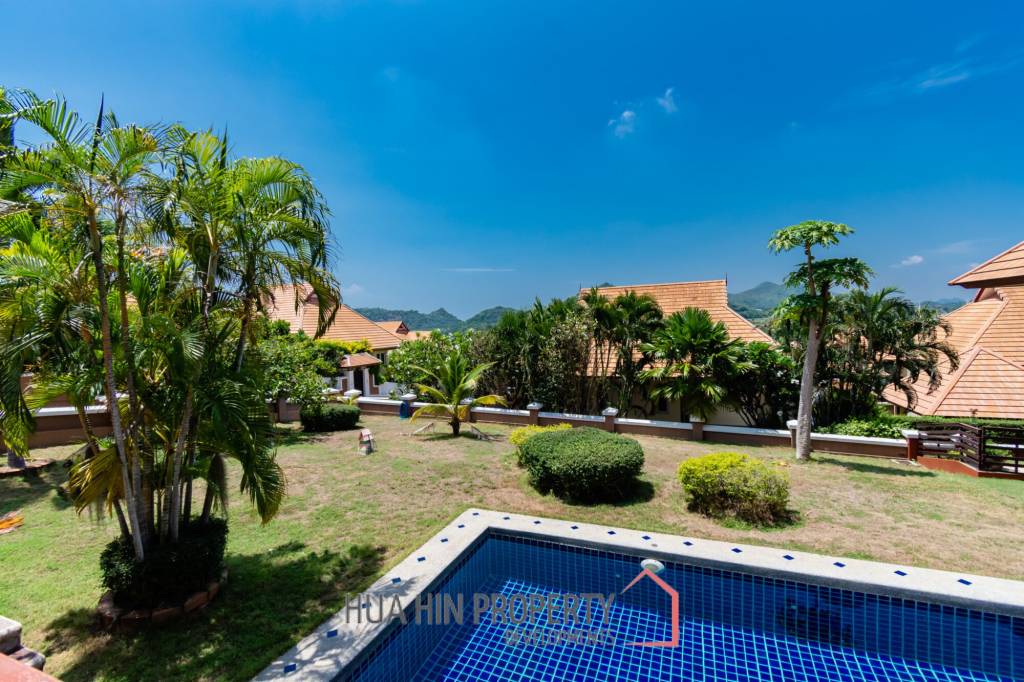 EMERALD HEIGHTS VILLAGE : 2 houses on large land plot with panoramic views