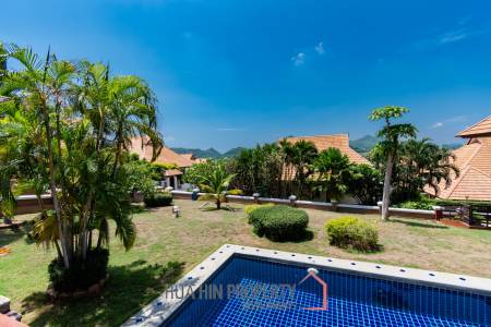EMERALD HEIGHTS VILLAGE : 2 houses on large land plot with panoramic views