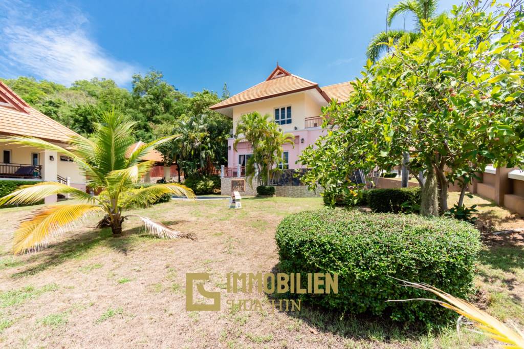 1,632 qm 5 Bett 6 Bad Villa Für Verkauf