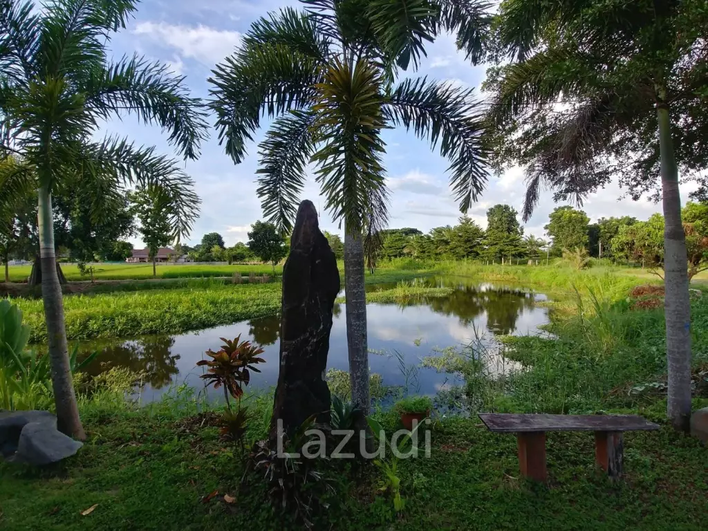 House with stunning views next to Happy City golf course