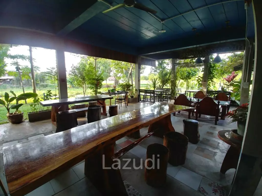 House with stunning views next to Happy City golf course
