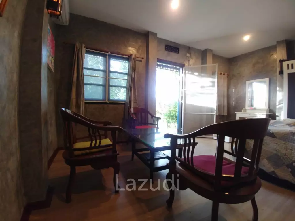 House with stunning views next to Happy City golf course