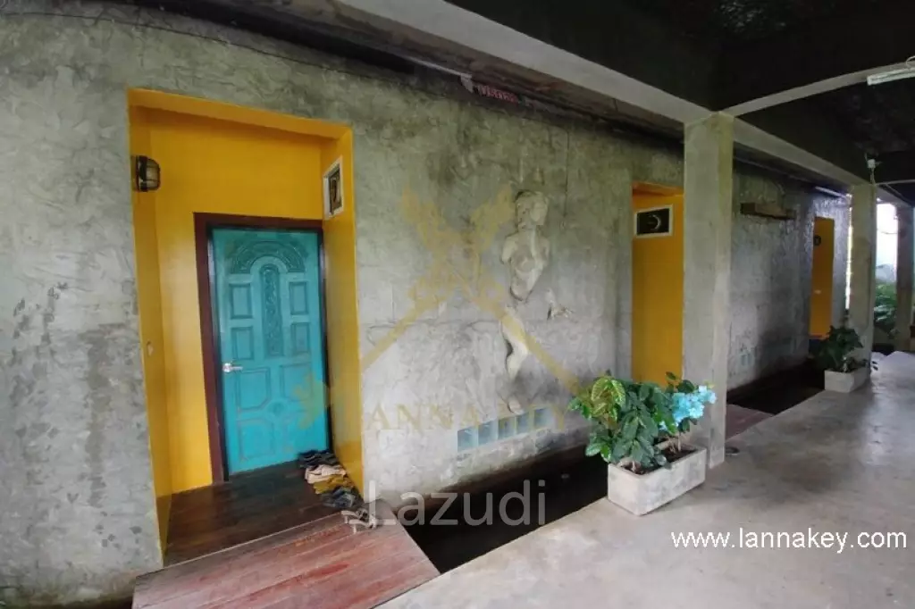 House with stunning views next to Happy City golf course