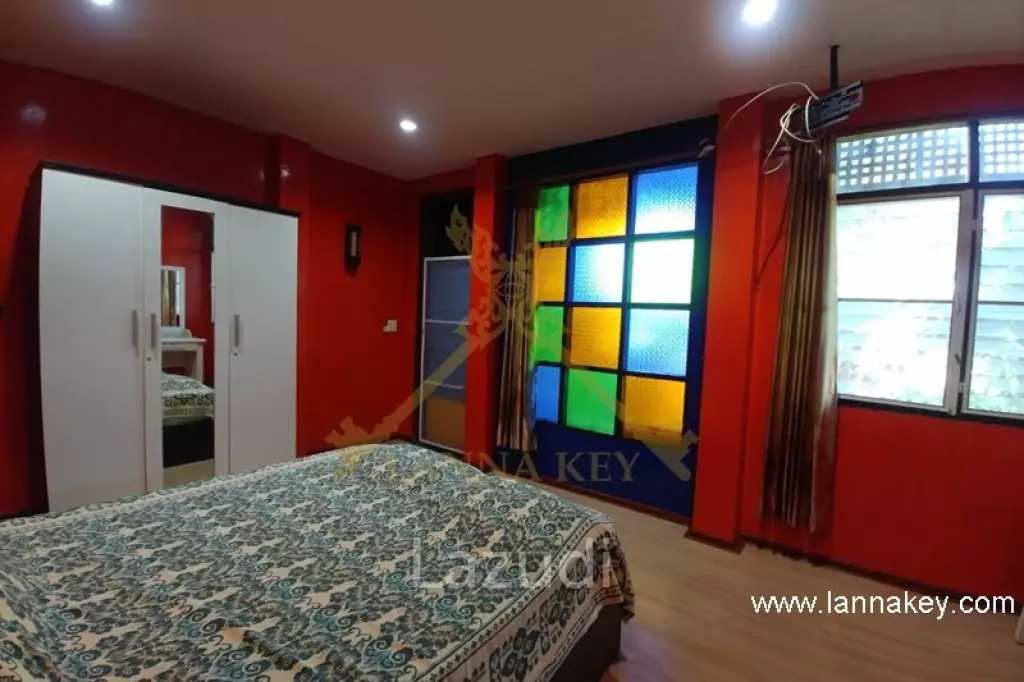 House with stunning views next to Happy City golf course