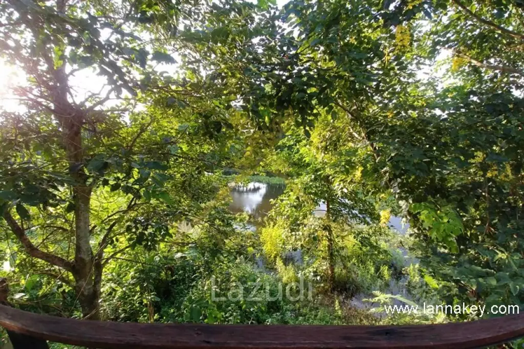 House with stunning views next to Happy City golf course