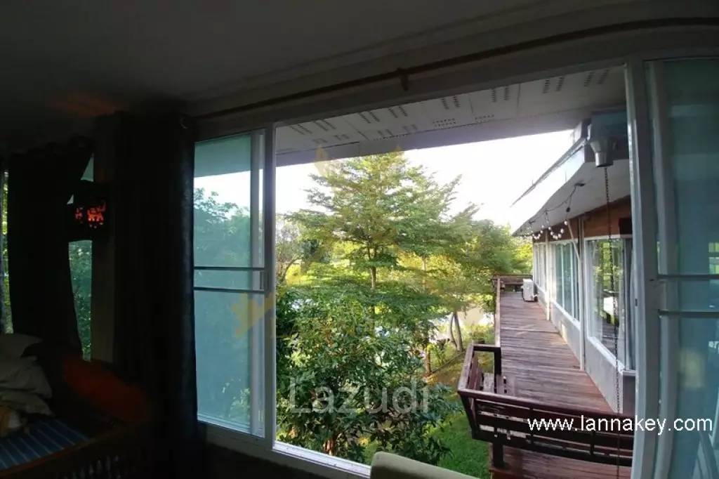 House with stunning views next to Happy City golf course