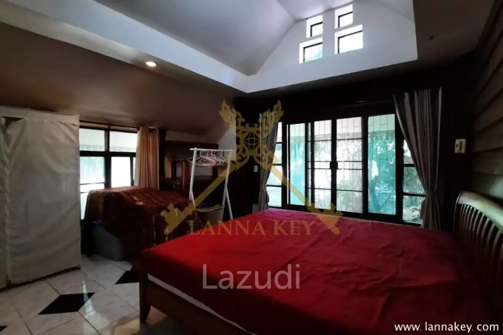 Beautiful 3 bedrooms House near City for Sale