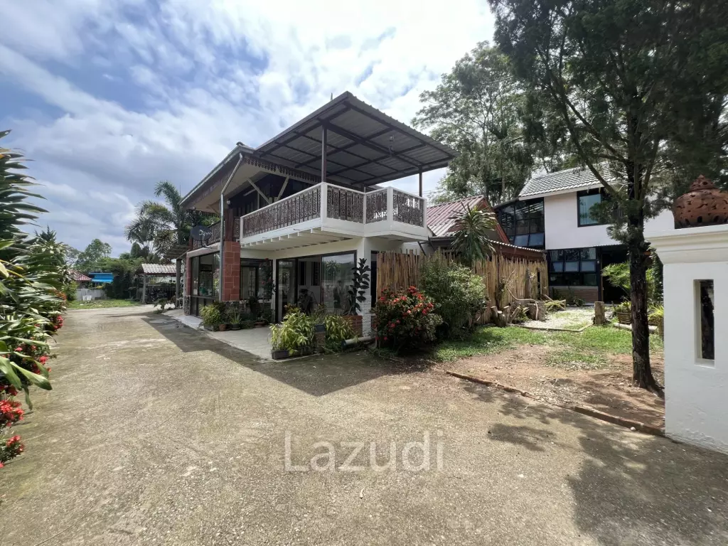 Beautiful 3 bedrooms House near City for Sale