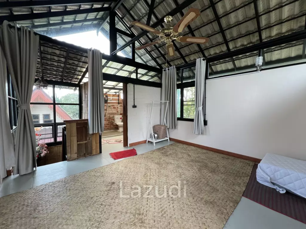 Beautiful 3 bedrooms House near City for Sale