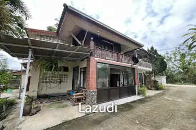 Beautiful 3 bedrooms House near City for Sale